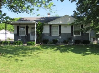 516 Kay Ave, Sellersburg, IN 47172