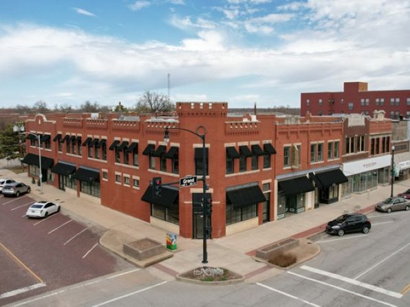 201 E Grand Ave #3