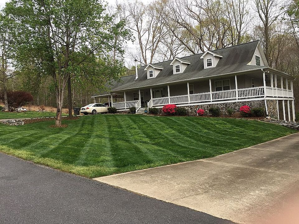 1st image of 199 Grayrock Dr