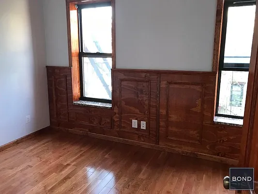 Rented by Bond New York | media 22