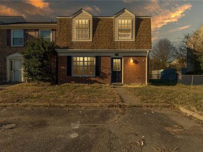 1028 Smoke Tree Ln, Virginia Beach, VA, 23452