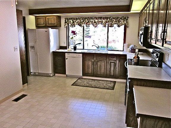Spacious kitchen with eating area