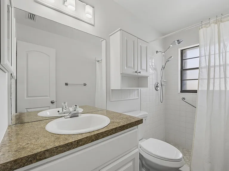 7916 SE Villa Cir — Photo 20