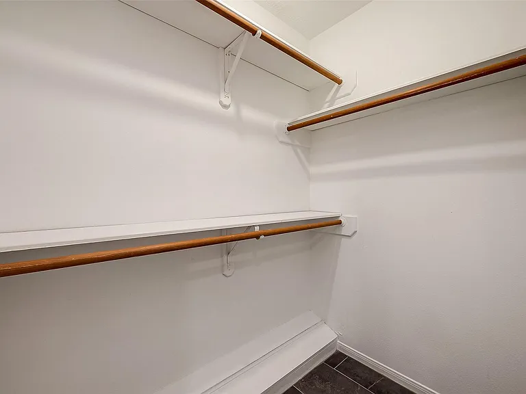 131 Cove Cir — Photo 26