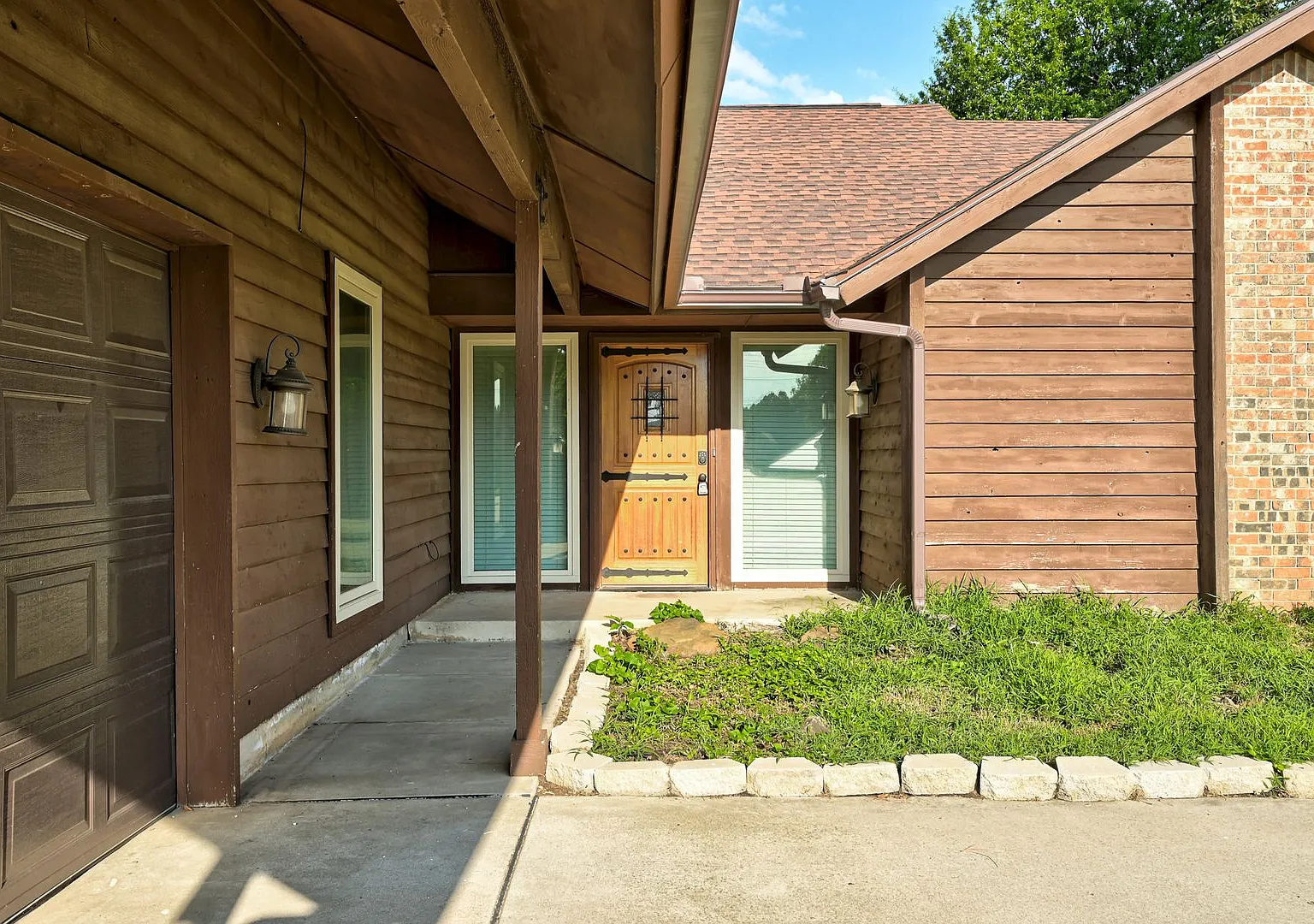 Charming 3-Bed, 2-Bath Home in West Norman Minutes from Sooner Mall — Photo 3