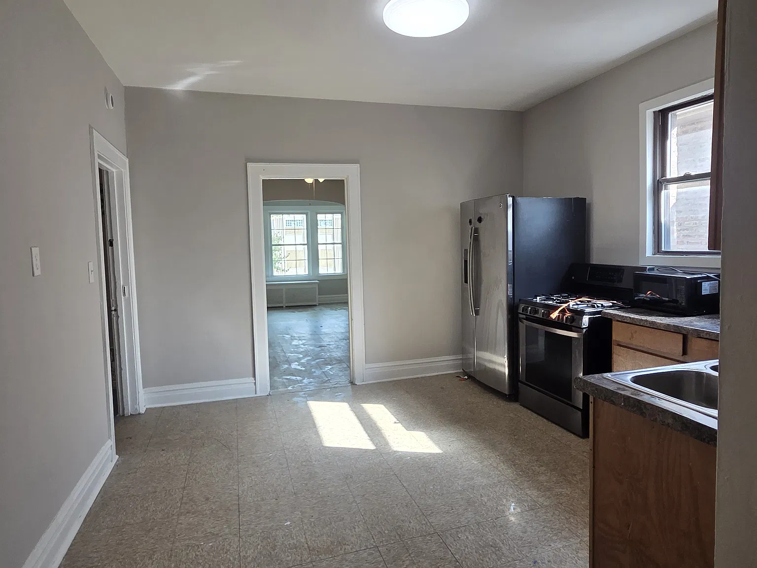 2 bed, $1,150 — Photo 3