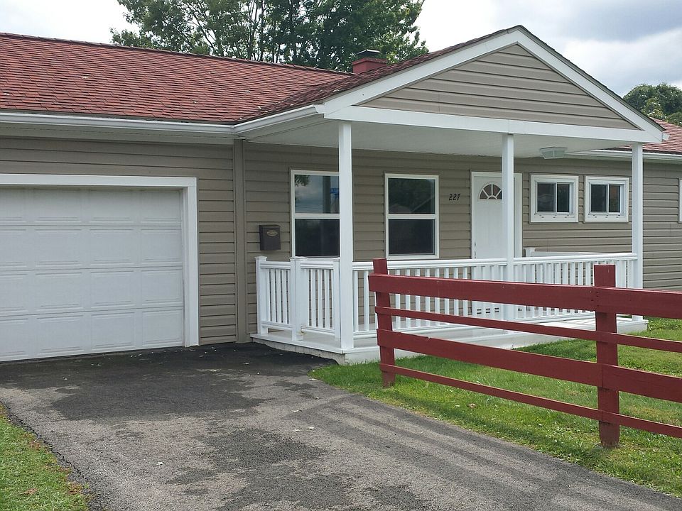 1st image of 227 McDonald Dr