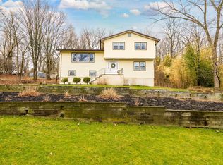 37 Distillery Rd, Warwick, NY 10990