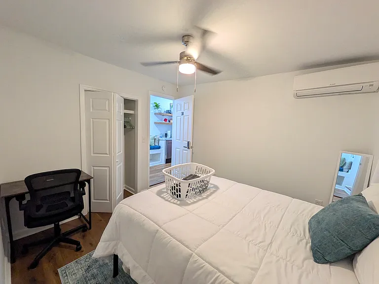 4563 W Montague Ave — Photo 7
