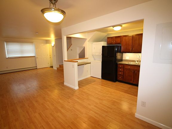 3rd image of 1233 Kennicott Ave #1233