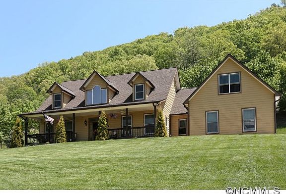 2nd image of 57 Kinross Ln