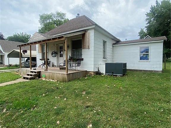 2nd image of 242 W 1st Ave
