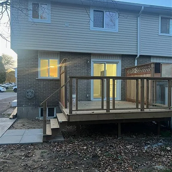 54 Debby Cres — Photo 30