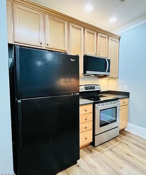 1310 Durlain Dr — Photo 11