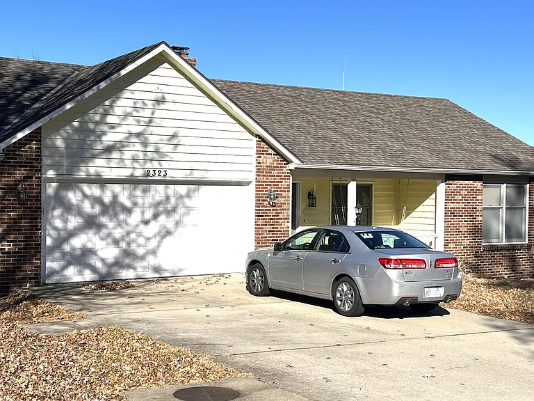 2323 Free State Ln — Photo 2