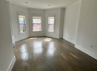 225 Newbury St APT 3F, Boston, MA 02116