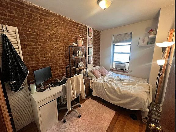 3rd image of 540 E 5th St #5