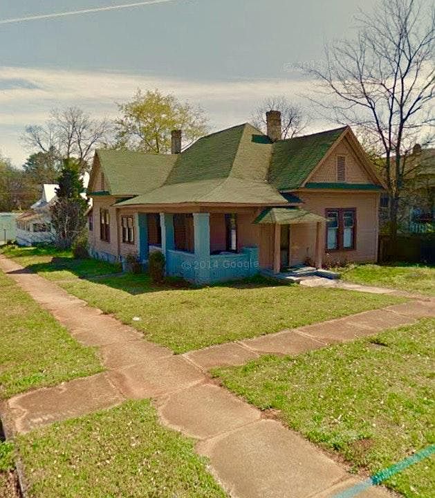 2nd image of 204 19th St S