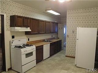 2nd image of 320 S 13th St