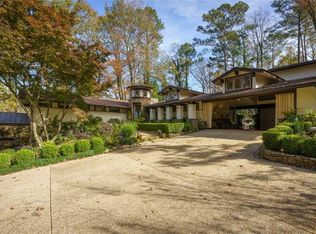 652 Londonberry Rd, Atlanta, GA 30327