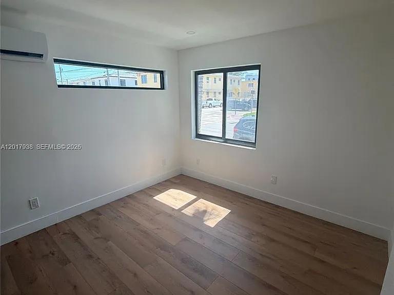 7801 Byron Ave #B — Photo 3