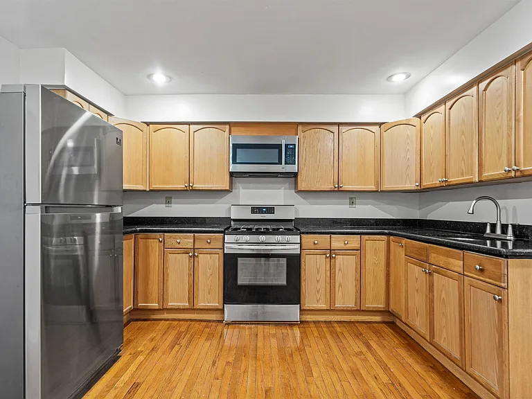 800 Ocean Ave #1 — Photo 9