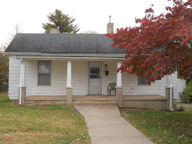 2nd image of 108 Emmette St