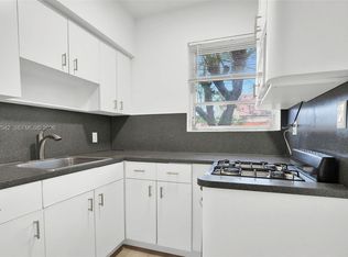 4740 Pine Tree Dr APT 28, Miami Beach, FL 33140