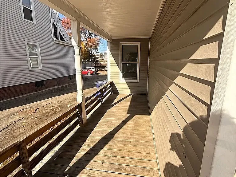 40 Pratt St #3 — Photo 6