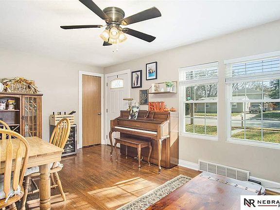 5th image of 3542 Vine St