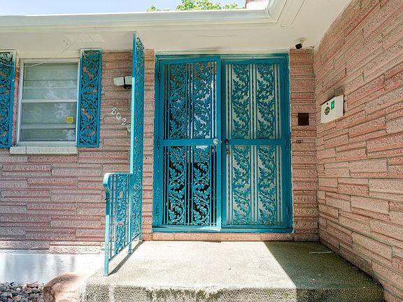 4th image of 8020 Oakland Ave