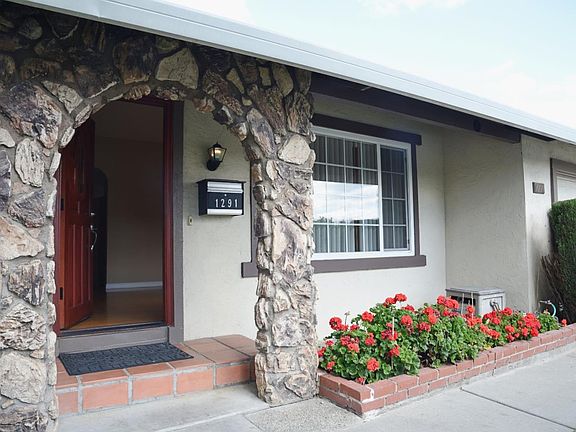 5th image of 1291 Cotterell Dr