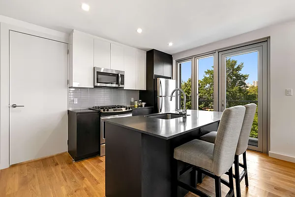 Rented by Compass | media 36