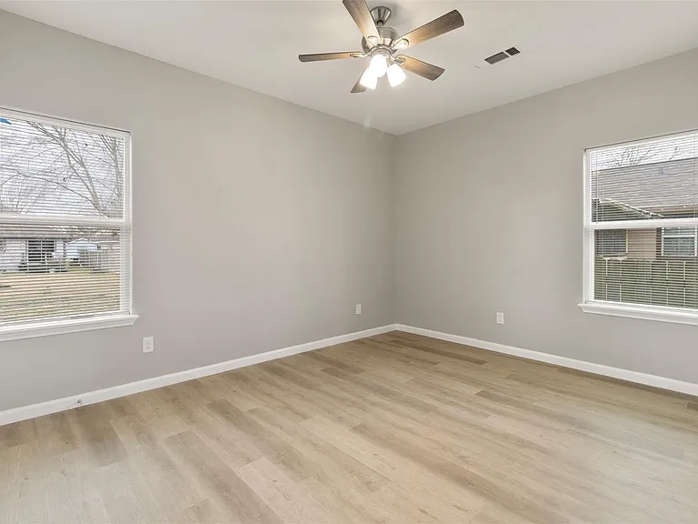 206 S Brownell St — Photo 15