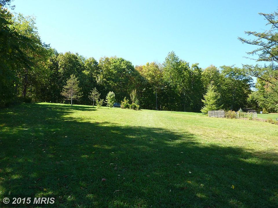 2nd image of 1299 Amish Rd
