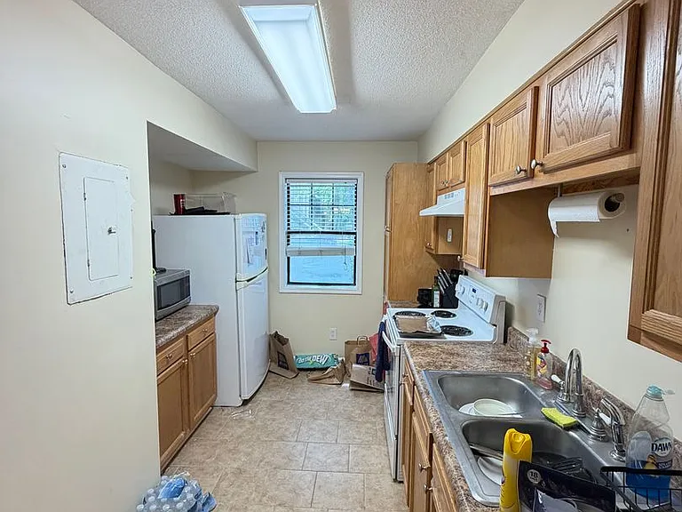 210 Appleby Dr #125 — Photo 3
