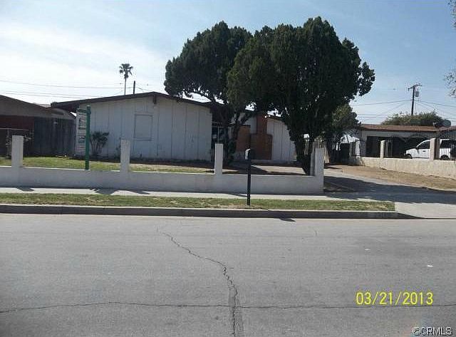 1st image of 25189 Yolanda Ave