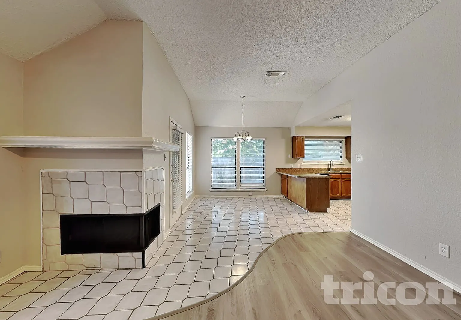 1637 Woodhall Way Fort Worth TX — Photo 3