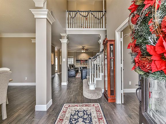 2nd image of 14911 Stonemeade Pl