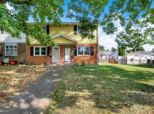 2071 Brentwood Dr, Middletown, PA 17057