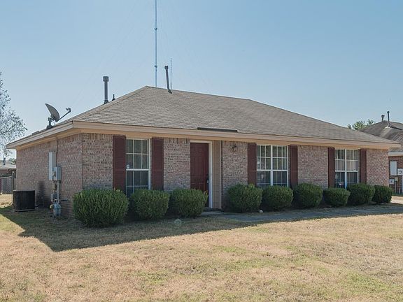 2nd image of 1224 Sandlewood Dr