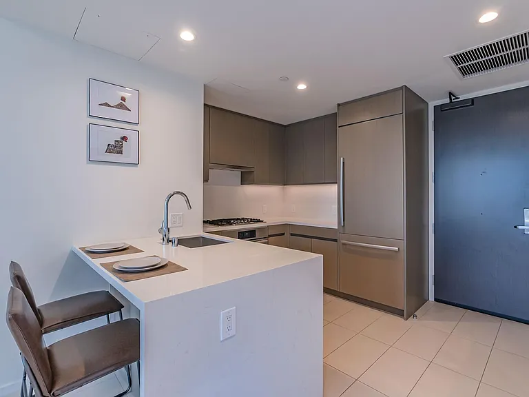 889 Francisco St #802 — Photo 8
