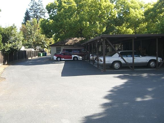 3rd image of 14 Garrison Dr
