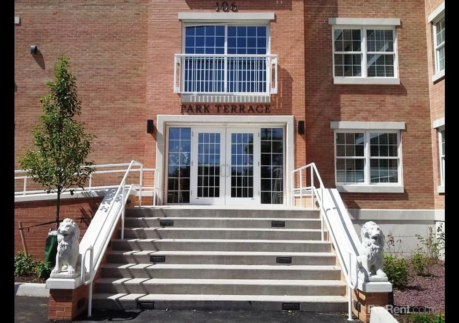 Gorgeous 55+ Community Steps from Saddle River Trail — Photo 2