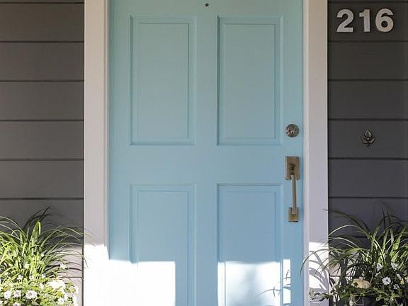 4th image of 216 Walnut St