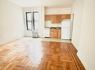 41-34 43rd St #3B, Sunnyside, NY 11104