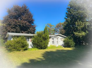 1735 Milton Ave, Rochester Hills, MI 48307