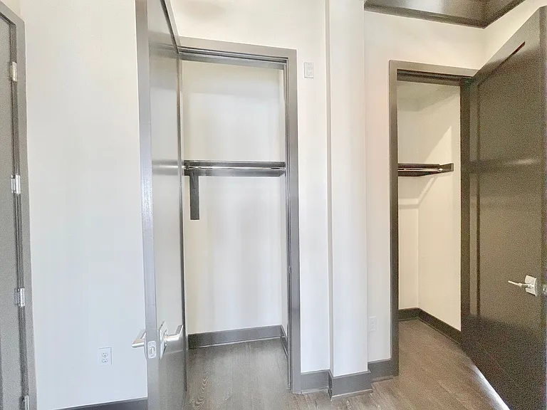 1110 Glenville Dr — Photo 20