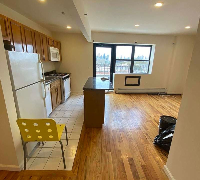 1st image of 30-18 37th Ave #6