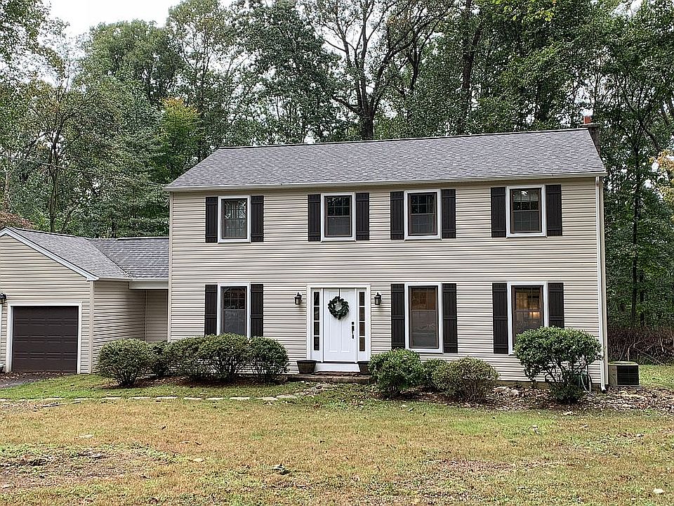 1st image of 325 Woodland Dr